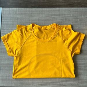 Lululemon Swiftly Tech Short-Sleeve 2.0